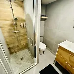 Moderne Et Chaleureux
