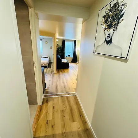 Moderne Et Chaleureux
