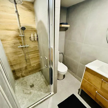 Moderne Et Chaleureux